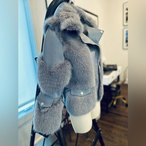 Lala Parker KIKI FAUX FUR MOTO JACKET NWT - Picture 5 of 11